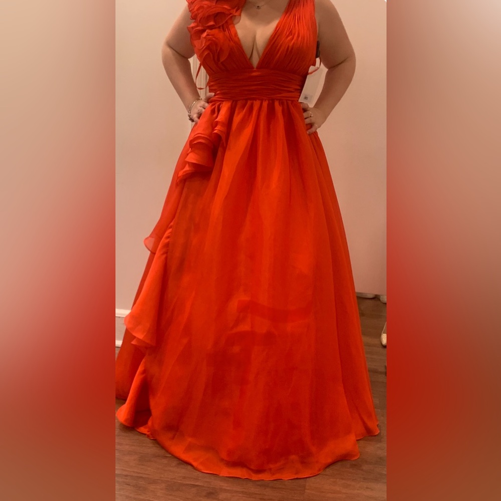 Mac Duggal Red Organza Gown – Size 12